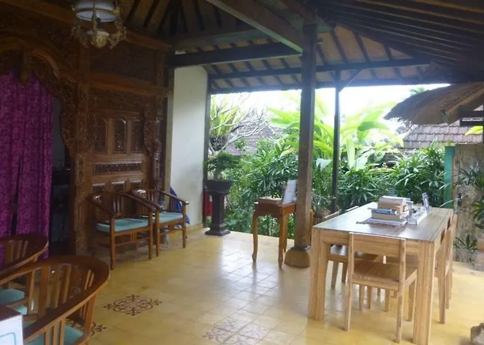 Joglo Taman Sari 4* ウブド