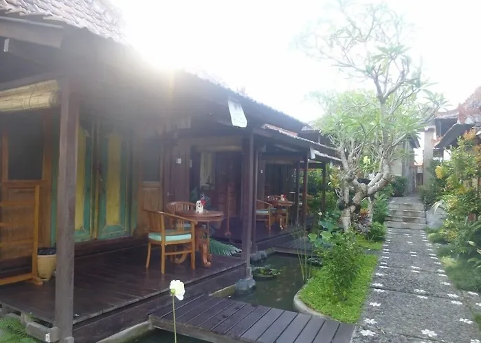 Joglo Taman Sari ホリデーパーク 4*