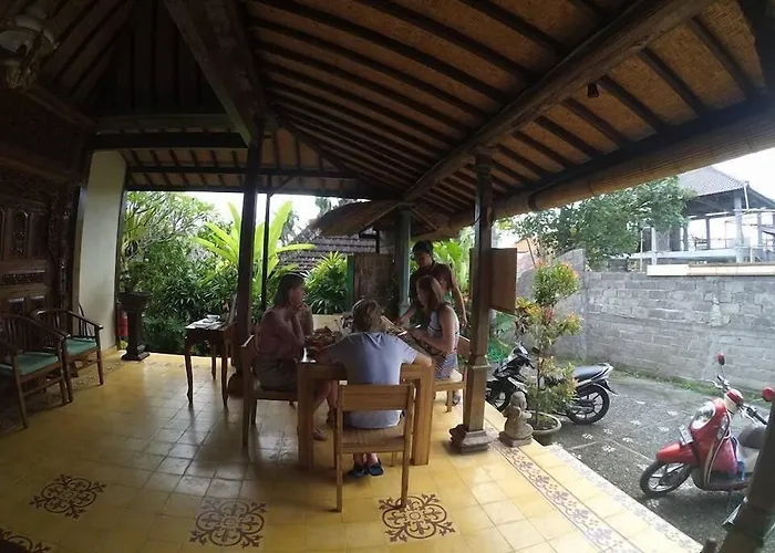 Joglo Taman Sari 4*