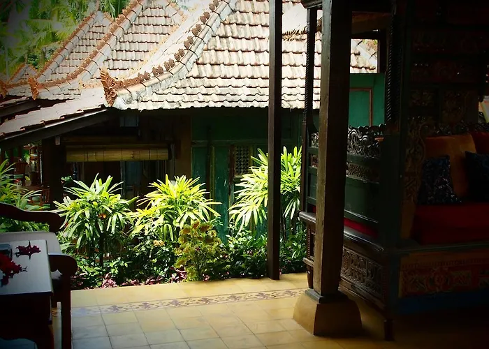 ホリデーパーク Joglo Taman Sari ウブド
