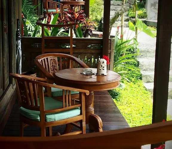 Joglo Taman Sari منتزه العطل 4*