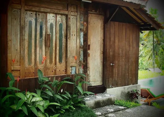 Joglo Taman Sari 4*