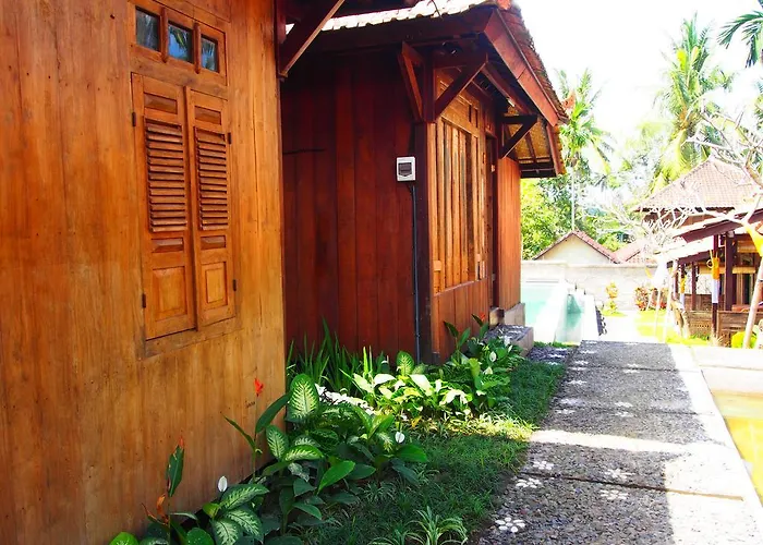 ホリデーパーク Joglo Taman Sari