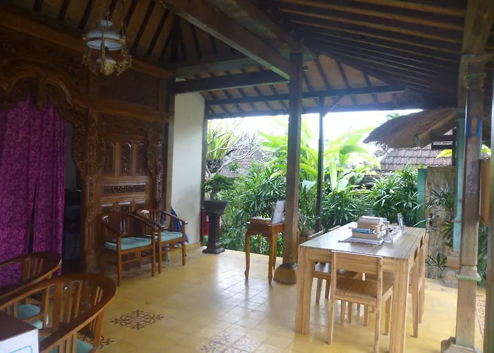 Joglo Taman Sari ホリデーパーク ウブド