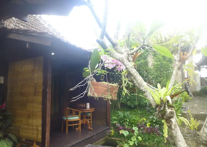Joglo Taman Sari ホリデーパーク ウブド